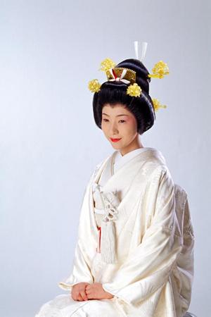 エンディングムービーで感謝の意を示す